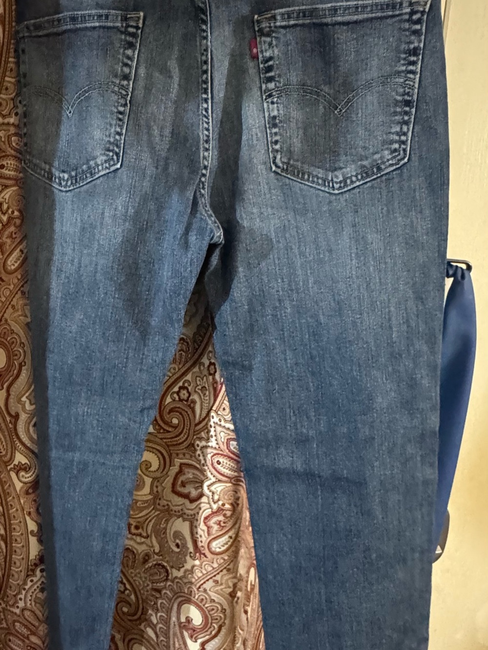 Levi's Blue Men's Denim Jeans with Leather Patch - Picture 2 of 3